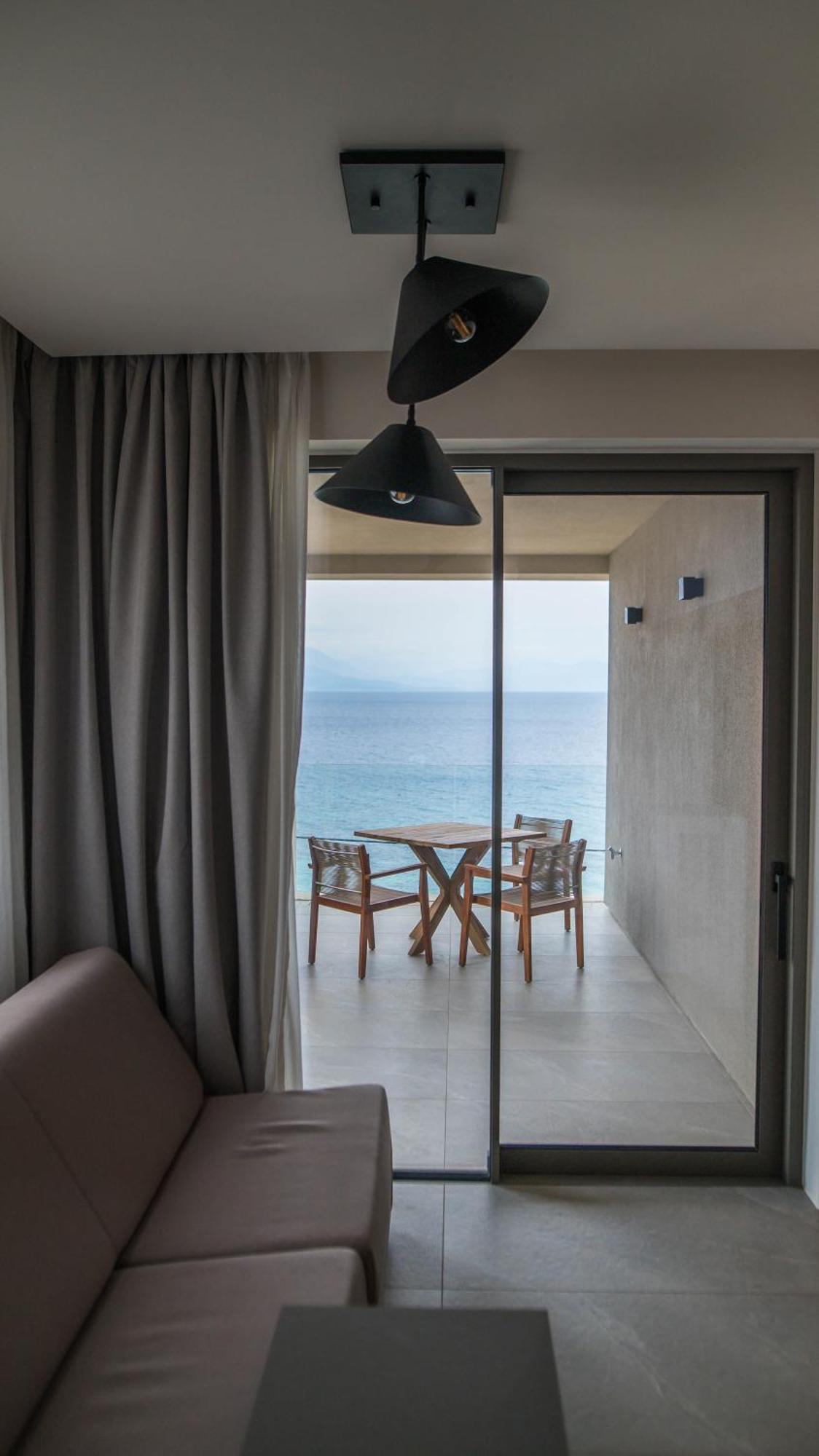 Alissachni Seaside Hotel 데르베니 외부 사진