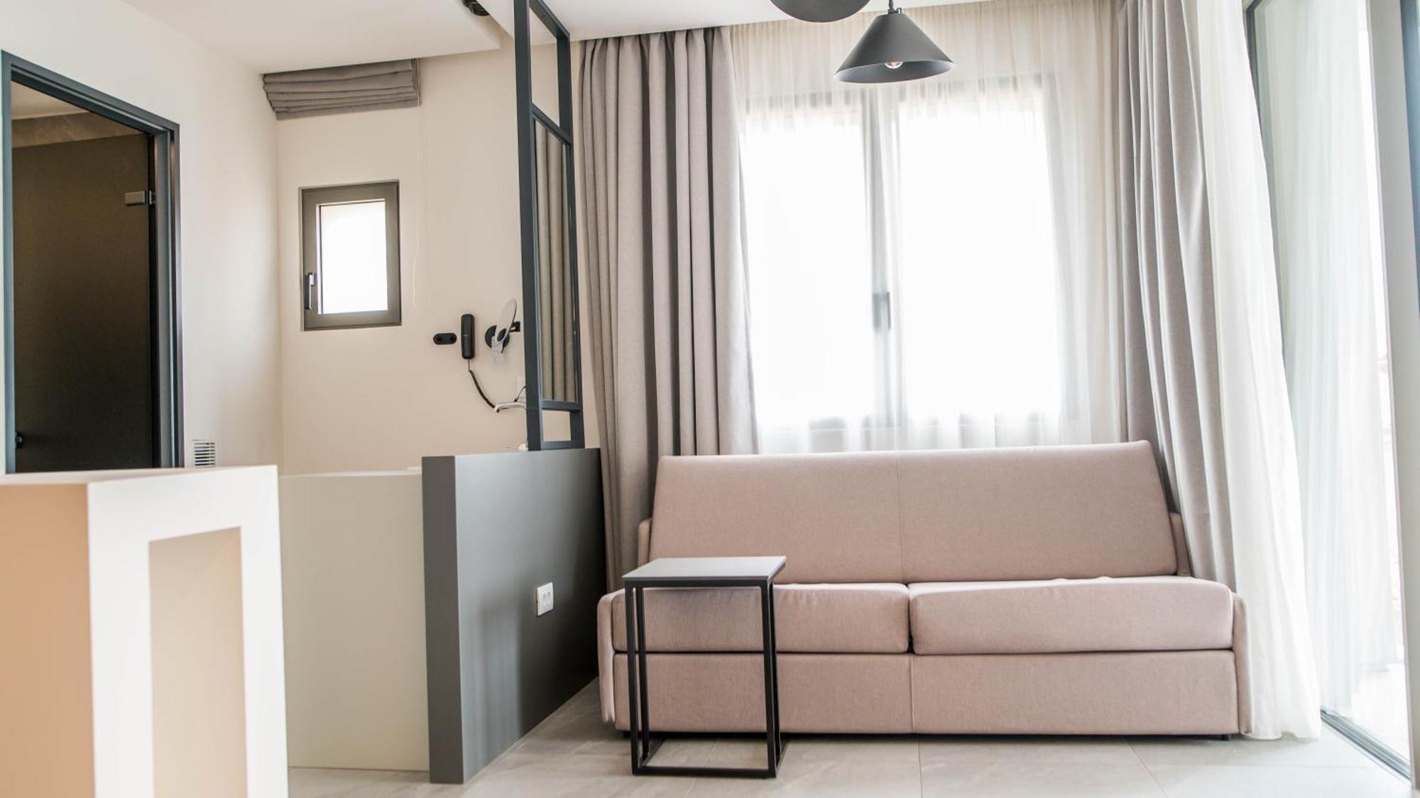 Alissachni Seaside Hotel 데르베니 외부 사진