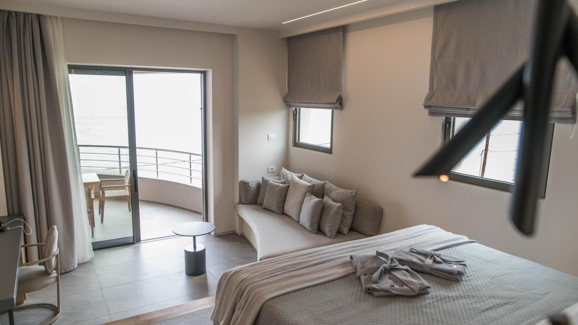 Alissachni Seaside Hotel 데르베니 외부 사진