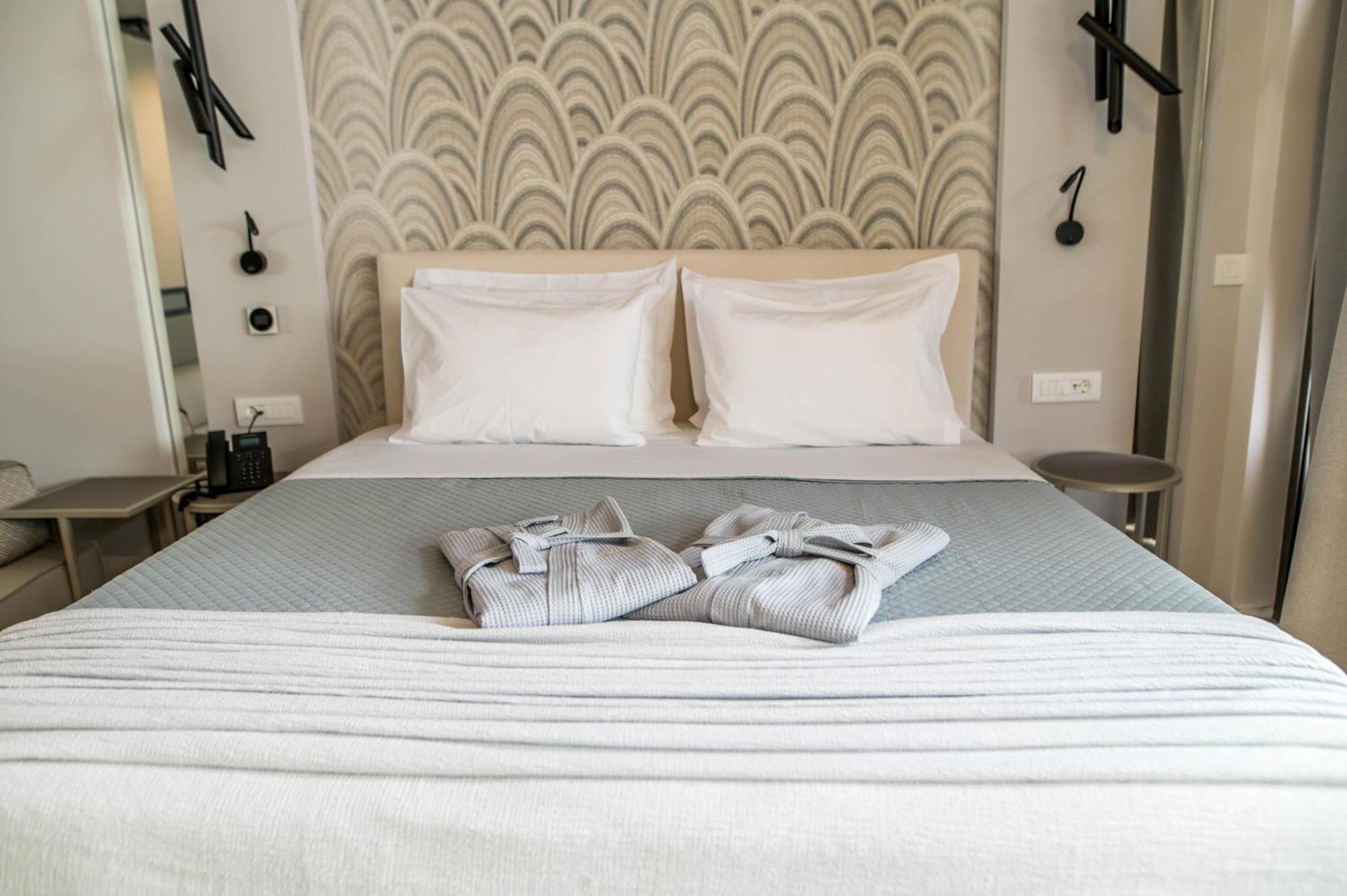 Alissachni Seaside Hotel 데르베니 외부 사진