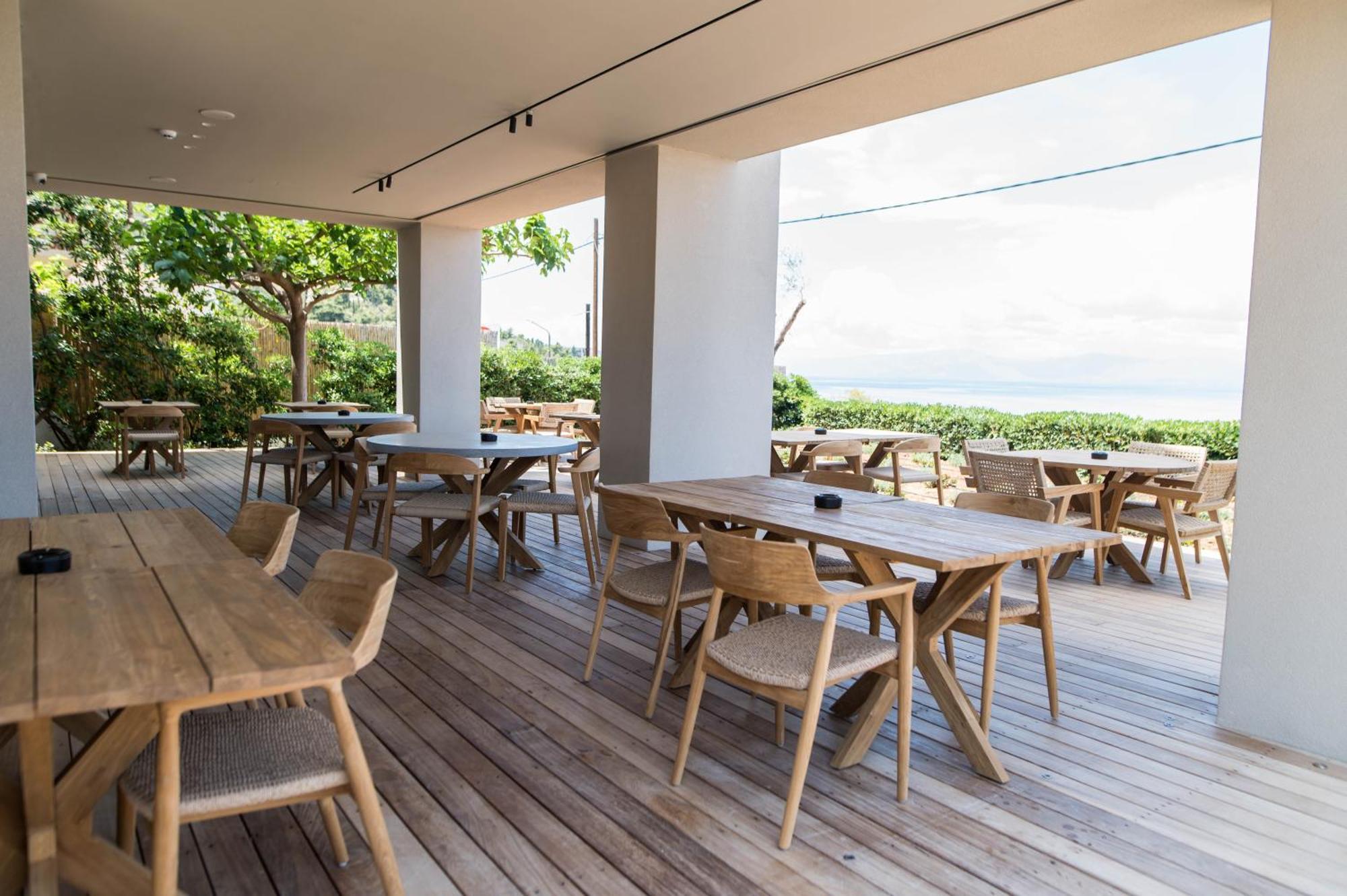 Alissachni Seaside Hotel 데르베니 외부 사진