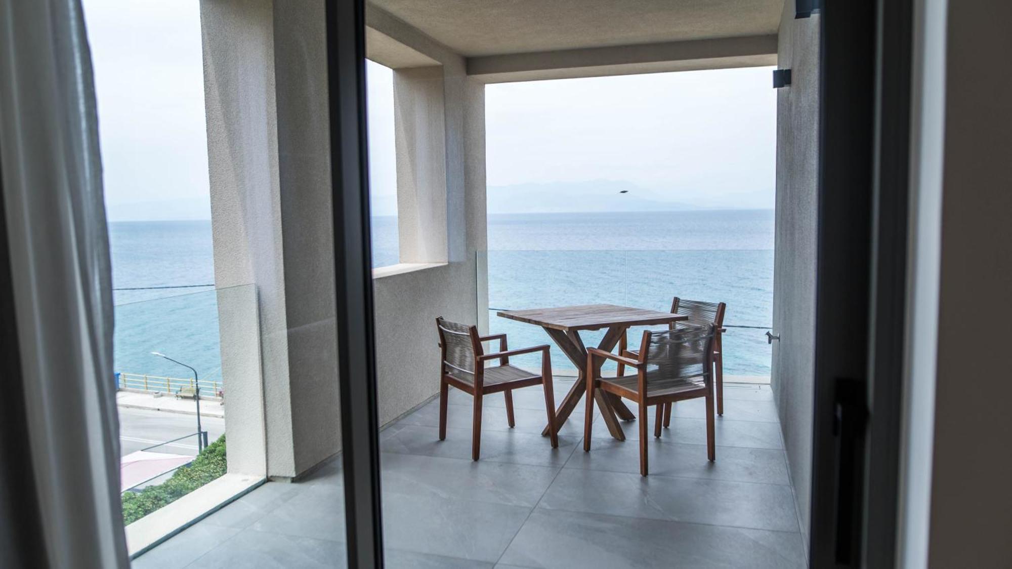 Alissachni Seaside Hotel 데르베니 외부 사진
