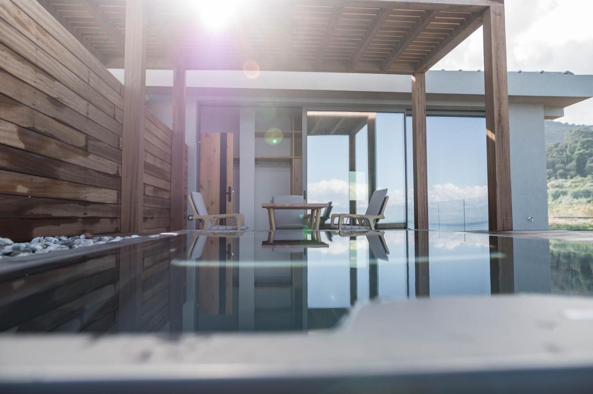 Alissachni Seaside Hotel 데르베니 외부 사진